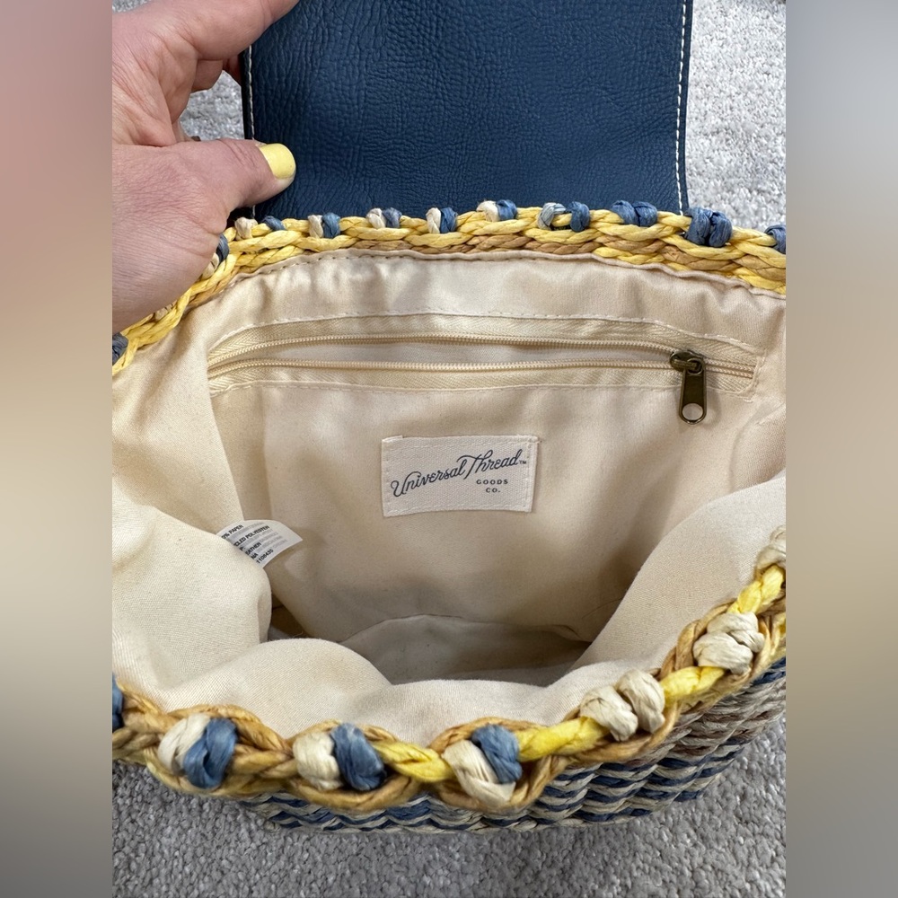 Universal Thread Boho Crossbody Bag - Picture 3 of 5